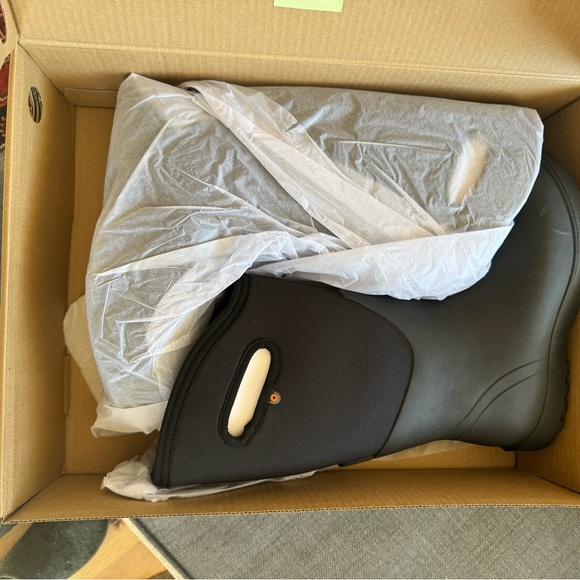 BOGS Classic II wide calf winter boot W10 - Picture 2 of 4